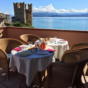 hotel-degli-oleandri.it-lombardy.com/