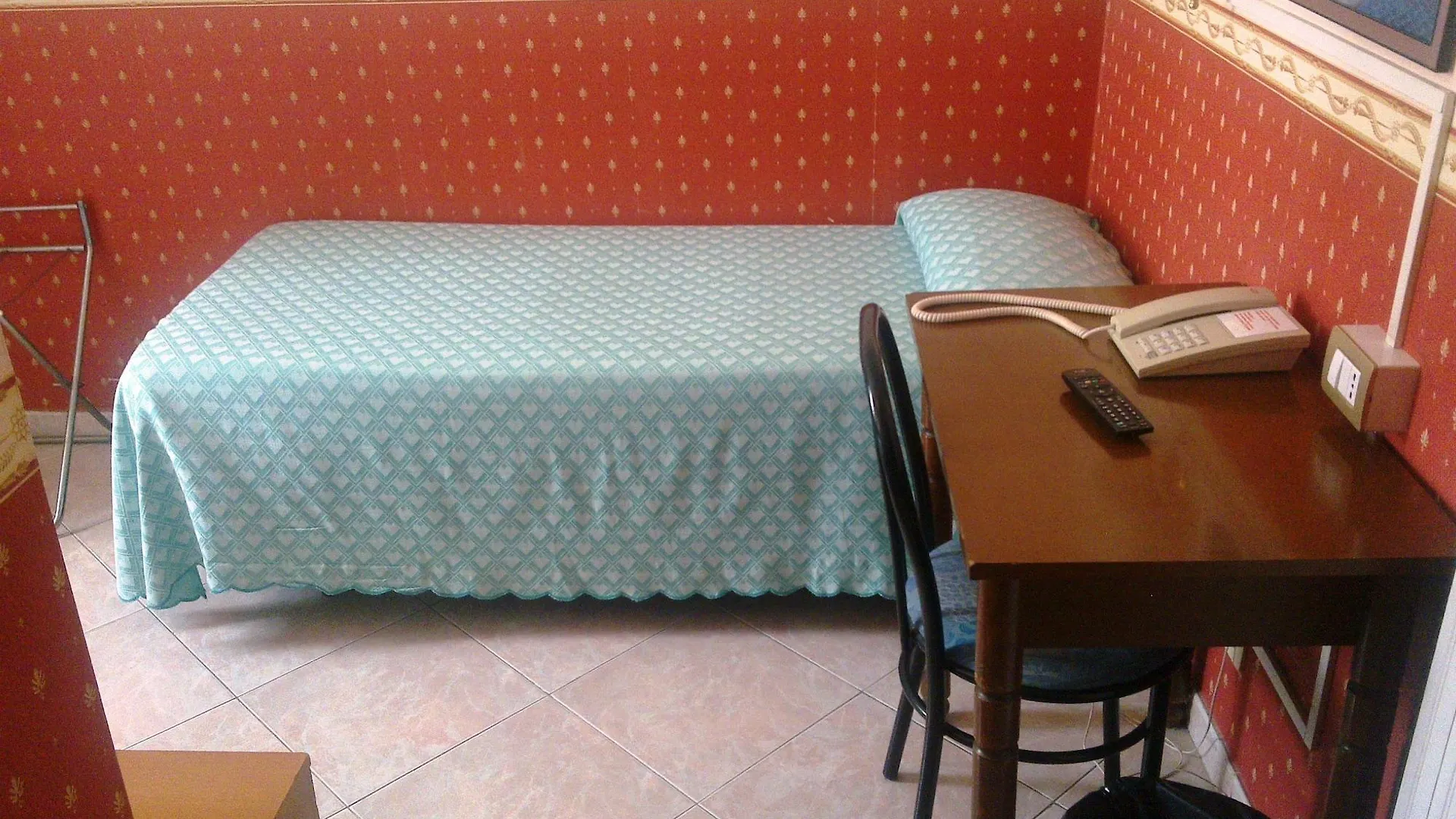 **  Hotel Lazzari Róma Olaszország
