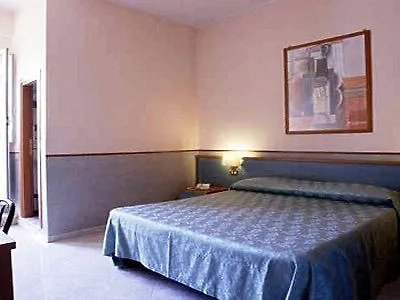 Hotel Lazzari Róma 2*,  Olaszország