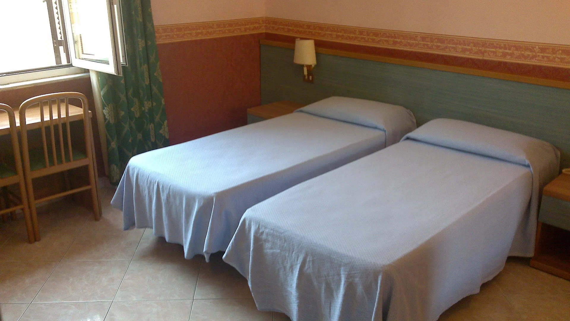 Hotel Lazzari Rome 2*,  Italy